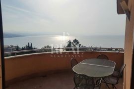 Opatija, dvoetažni 3s+db s pogledom na centar, Opatija, Apartamento