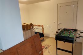 Platak, vikendica od 141 m2 na poznatom izletištu, P+1+VPOT, Bakar, House