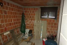 Platak, vikendica od 141 m2 na poznatom izletištu, P+1+VPOT, Bakar, House