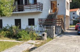 Podhum ,Kuća 196 m2,1000 m2 okućnice, Jelenje, Famiglia