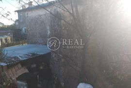 Prodaja kuće na Gornjoj Drenovi  P+1  170 m2 + starina, Rijeka, Famiglia