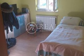 Prodaja kuće na Gornjoj Drenovi  P+1  170 m2 + starina, Rijeka, Famiglia