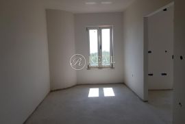 Marinići, super kvalitetna i bogato opremljena novogradnja, 3S+DB od 105 m2, Viškovo, Appartement
