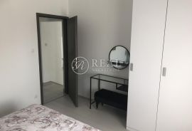 Kuća 300 m2, 4 apartmana, okućnica, Medulin, Medulin, بيت