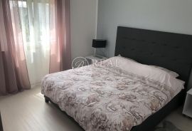 Kuća 300 m2, 4 apartmana, okućnica, Medulin, Medulin, Ev