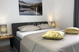 Ika, predivna vila sa 9 apartmana i bazenom, Opatija - Okolica, Σπίτι