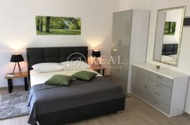 Ika, predivna vila sa 9 apartmana i bazenom, Opatija - Okolica, Maison