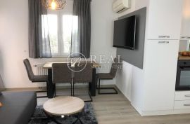 Ika, predivna vila sa 9 apartmana i bazenom, Opatija - Okolica, Σπίτι