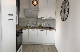 Ika, predivna vila sa 9 apartmana i bazenom, Opatija - Okolica, Ev