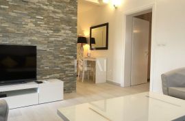 Ika, predivna vila sa 9 apartmana i bazenom, Opatija - Okolica, House