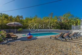 Villa sa dva stana 170 m2 4S + DB Crikvenica, Crikvenica, Famiglia