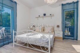 Villa sa dva stana 170 m2 4S + DB Crikvenica, Crikvenica, Famiglia