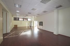 Prodaja poslovnog prostora na Podmurvicama površine 342.04 M2, Rijeka, Propriété commerciale