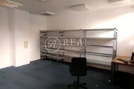 Prodaja poslovnog prostora na Podmurvicama površine 342.04 M2, Rijeka, Commercial property