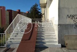 Prodaja poslovnog prostora na Podmurvicama površine 342.04 M2, Rijeka, Commercial property