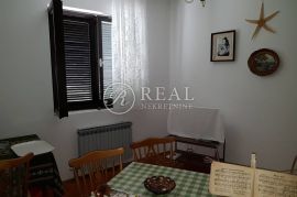 Supetarska draga,Kuća 605m2 sa Restoranom u prizemlju, Rab, House