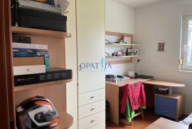 Kastav - veliki stan, 3s+db s tri balkona, Kastav, Apartamento