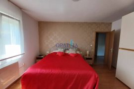 Matulji, blizina centra, 3s+db s okućnicom, Matulji, Apartamento