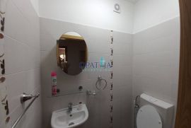 Matulji, blizina centra, 3s+db s okućnicom, Matulji, Appartment