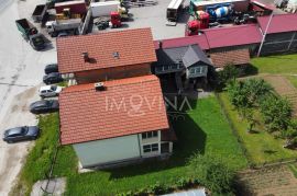 Dvije kuće i garaža 350m2, Podlugovi, House