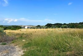 Građevinsko zemljište u Štinjanu s idejnim projektom na prodaju, Pula, Land