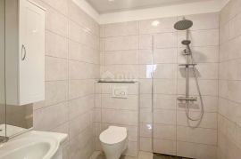 CRIKVENICA - Stan u prizemlju s okućnicom, 2S+DB, blizina mora, Crikvenica, Appartement