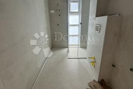 TROSOBAN STAN NA TOP LOKACIJI! - S2 - Zgrada A, Biograd Na Moru, Appartement