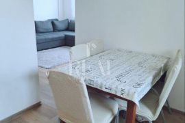 Monvidal stan 3SS+DB u zgradi sa LIFTOM !, Pula, Appartement