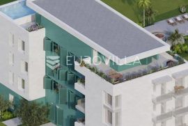 Split, Meje, trosoban stan u prizemlju s dvorištem NKP 98, 55 m2, Split, Apartamento