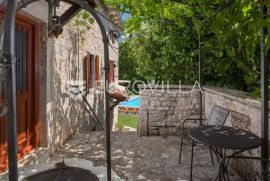 Tinjan, Prekrasna kamena vila u srcu Istre, Tinjan, Famiglia