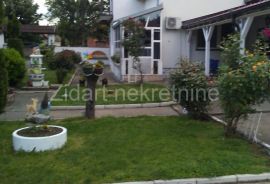 Belegiš, Svetog Save, kuća od 500m2, uknjiženo, Stara Pazova, House