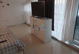 Novigrad, apartman 1S+DB u zgradi s liftom!, Novigrad, شقة