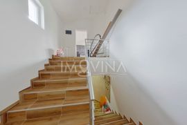 Kuća na dva sprata 182m2, Ajdinovići, Olovo, House