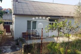 Ugljan - Kali, kuća IZVRSNA LOKACIJA 387m2, 265000€, Kali, Famiglia