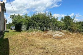 Prodaje se građevinsko zemljište u Kuftićima, Marčana, Terrain