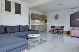 CRIKVENICA, DRAMALJ - lijepi jednosobni stan s terasom, Crikvenica, Apartamento