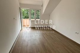 Kompletno renoviran stan ID#128474, Zemun, Appartement