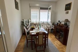 Stan idealan za porodicu ID#127094, Zemun, Appartement