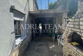 KUĆA UDALJENA 650 m OD MORA, CENTAR - POVLJANA, PAG, Povljana, House