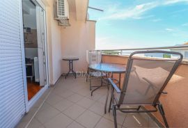 Štinjan, predivan stan s pogledom na more!, Pula, Appartamento