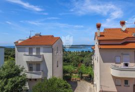 Štinjan, predivan stan s pogledom na more!, Pula, Appartment
