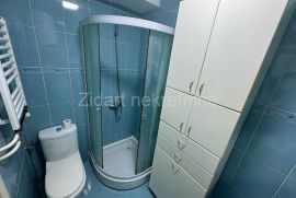 Lekino brdo, Maksima Gorkog, prodaje se namešten, Voždovac, Appartement