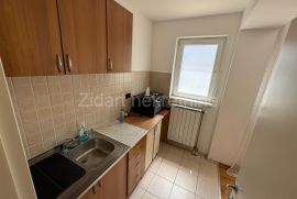 Lekino brdo, Maksima Gorkog, prodaje se namešten, Voždovac, Appartement