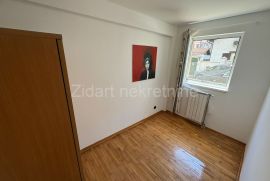 Lekino brdo, Maksima Gorkog, prodaje se namešten, Voždovac, Appartement