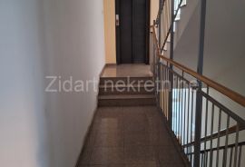 Dimitrija Tucovića, namešten 1,0 stan, Zvezdara, Appartement