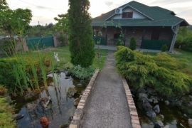 Etno kuća sa jezerom i bazenom Bgd, Barajevo, House