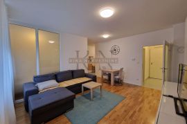 ZAGREB-SIGET-LIJEP I NOVIJI DVOSOBAN STAN SA GPM,SPREMIŠTEM, Novi Zagreb - Zapad, Appartement