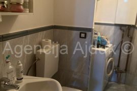 Split Gripe 78 m2 trosoban stan, top lokacija, pogled na more, Split, Apartamento