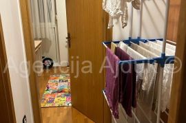 Split Gripe 78 m2 trosoban stan, top lokacija, pogled na more, Split, Apartamento