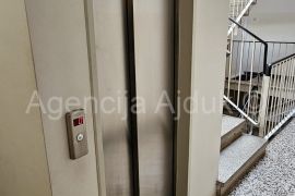 Split Gripe 78 m2 trosoban stan, top lokacija, pogled na more, Split, Appartement